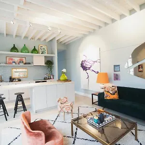 Oever House Anvers